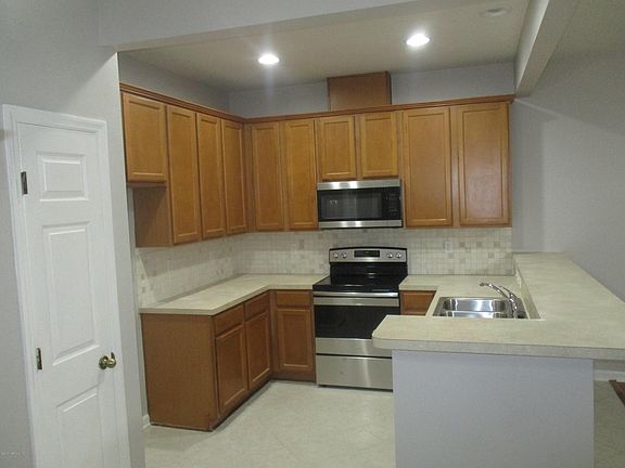 2nd image of 525 Sunstone Ct