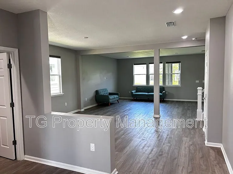 11646 Pacific Dogwood Ct — Photo 6
