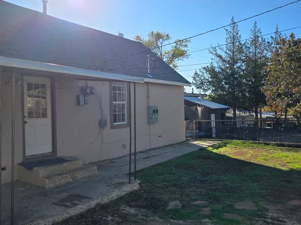 511 N Behrend Ave, Farmington, NM 87401