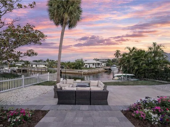 3461 Lakeview DR, NAPLES, FL 34112