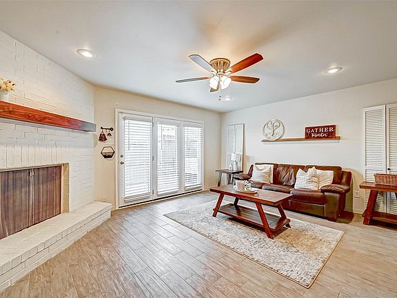 3rd image of 10340 Longmont Dr #47