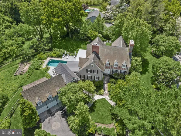 725 Skywater Rd, Gibson Island, MD 21056