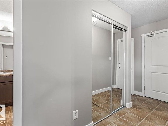4th image of 9910 107th St #116