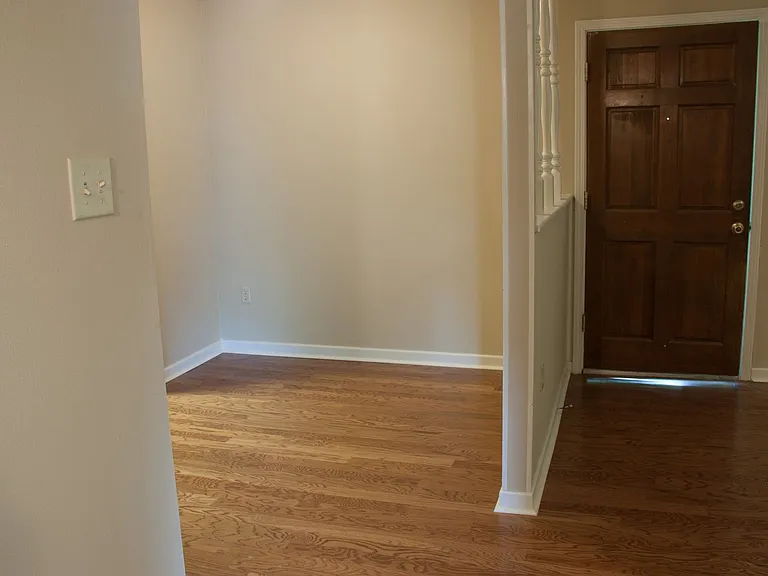 752 Kenmore Ave — Photo 11