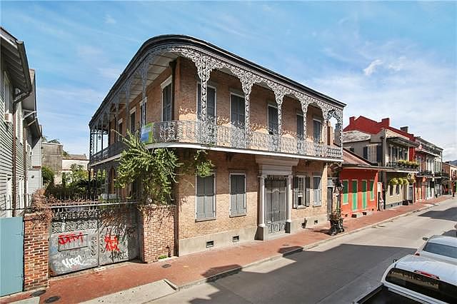1st image of 819 Bourbon St #1