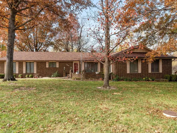 1845 Circle Dr, El Dorado, KS 67042