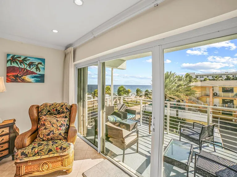 4300 El Mar Dr #33 — Photo 3
