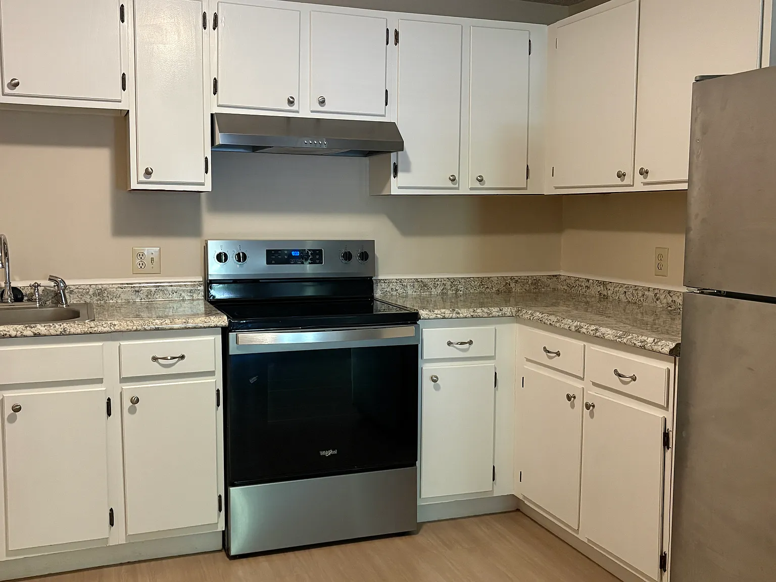 1 bed, 654 sqft, $1,850 — Photo 2