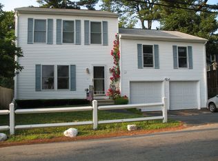 18 Ocean Ave, Halifax, MA 02338