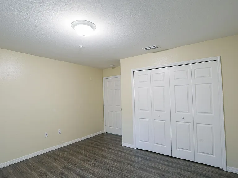 5451 Vineland Rd #2111 — Photo 10