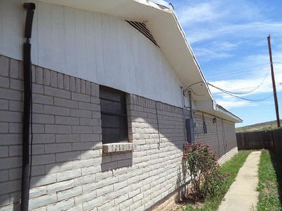 4th image of 422 W Mesa Vista Ave