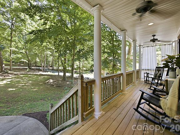 4th image of 2006 Wedgewood Dr