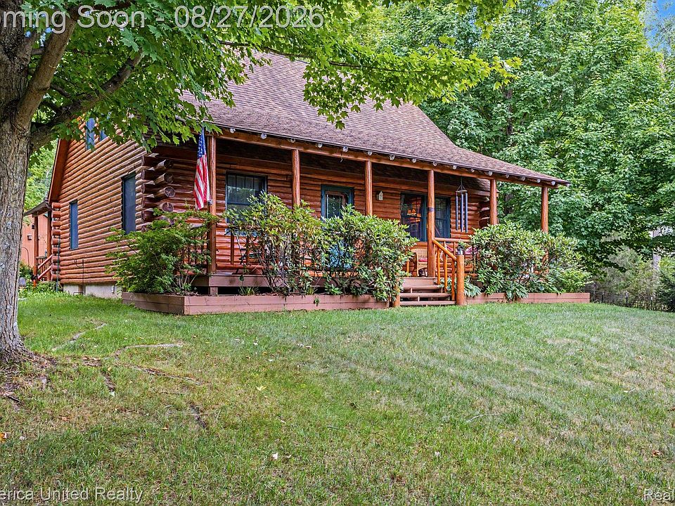 1st image of 10373 Twin Lakes Dr