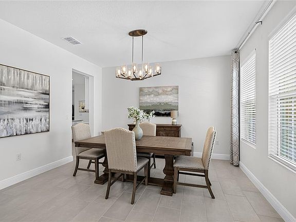 5th image of 4937 GOLDEN ZENITH WAY
