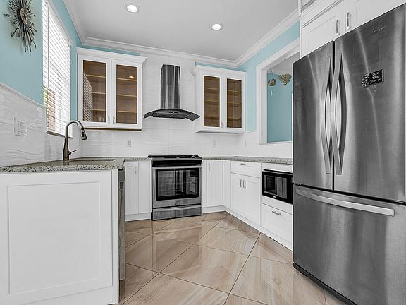 4th image of 10287 Olde Clydesdale Cir