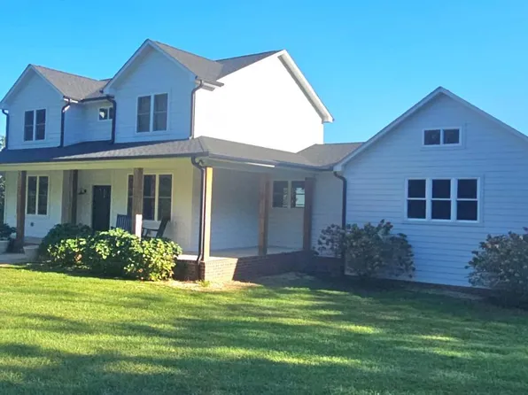 13429 Leesville Rd, Evington, VA 24550
