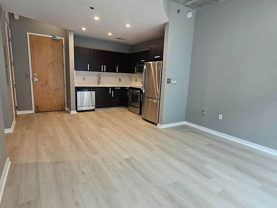 2nd image of 600 12th Ave S APT 602
