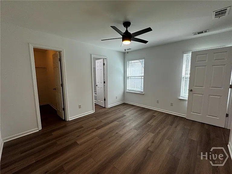 115 Fox Glen Ct — Photo 8