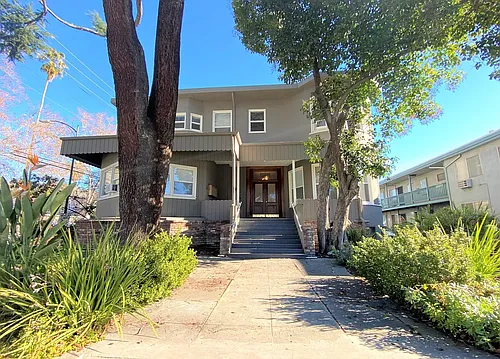 296 N 3rd St #D Photo 1 296 N 3rd St #D Photo 1