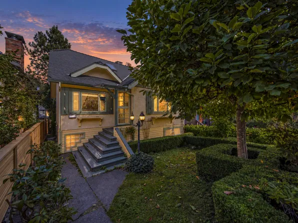 3519 W 14th Ave, Vancouver, BC V6R 2W3