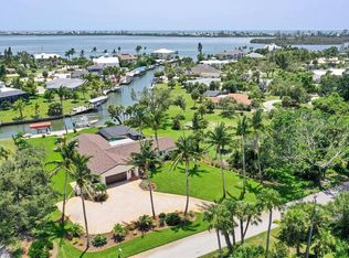 560 Lookout Aly, Cape Haze, FL 33946
