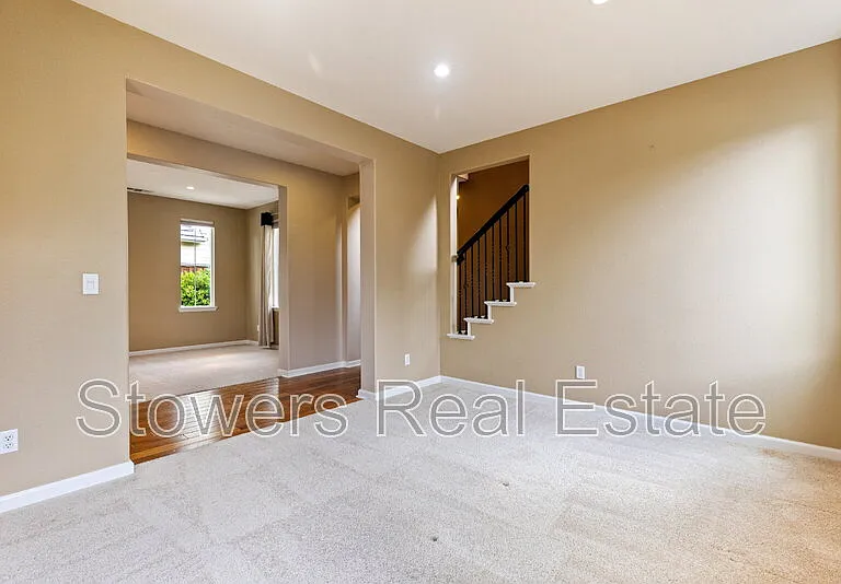 2512 Piccadilly Cir — Photo 10