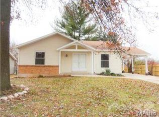 1423 Saint Gregory Ln, Saint Charles, MO