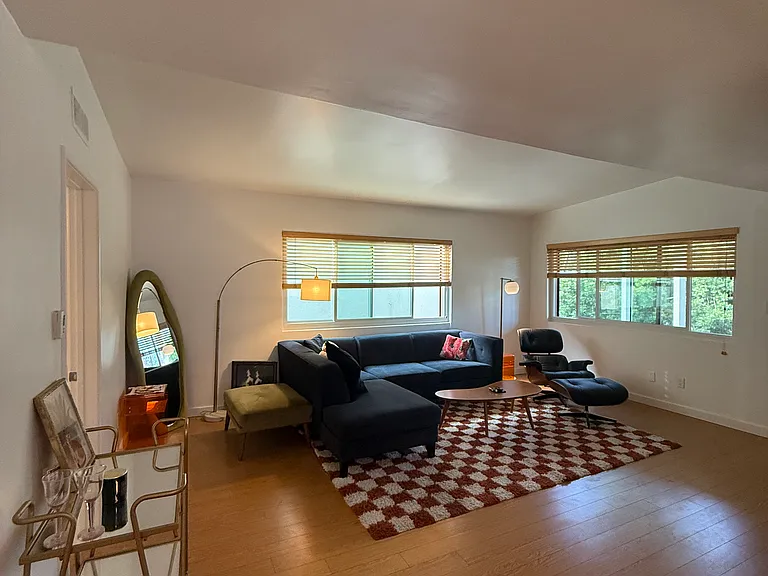2529 Abbot Kinney Blvd #1/2 — Photo 4