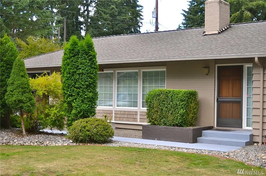 15204 SE 20th St — Photo 1