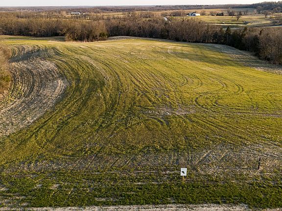 5th image of 6 W Mariposa Rd