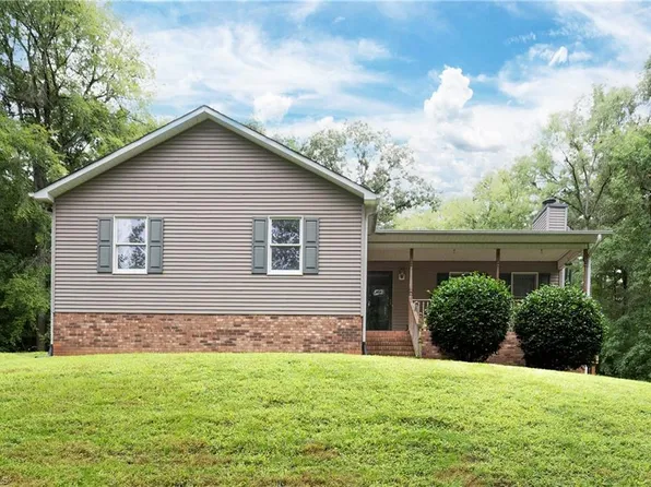2408 Milling Rd, Mocksville, NC 27028