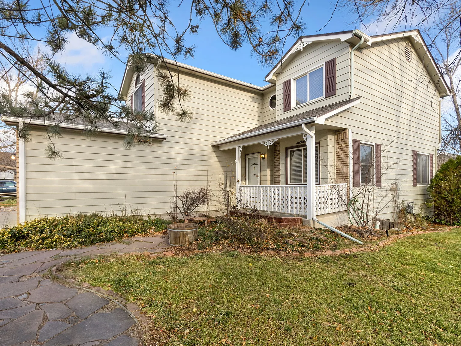 1025 Centennial Dr — Photo 2