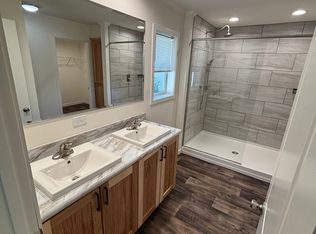 49 Lee St, Forest Lake, MN 55025
