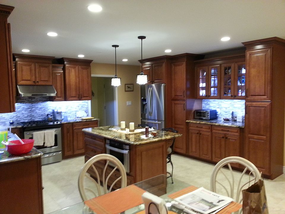 2nd image of 106 Knob Hill Rd