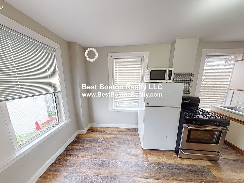1st image of 5 Elmer St #3