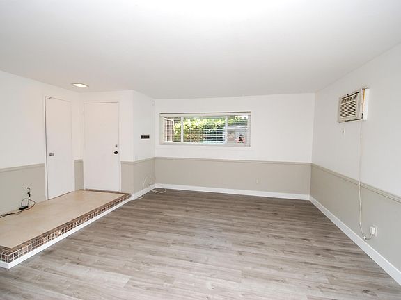 4th image of 7964 Mission Center Ct Unit A