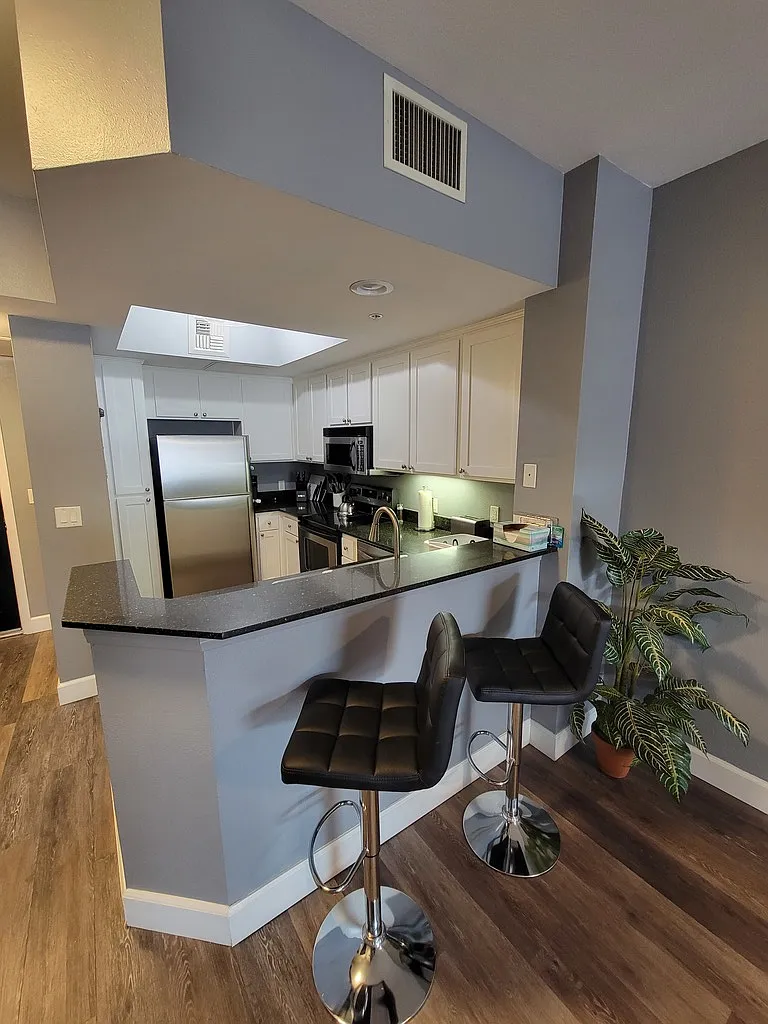 1 bed, 1.0 bath, $4,525 — Photo 4