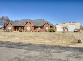 14715 Pecan Grv, Yukon, OK 73099
