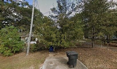 1st image of 366 W 73rd St