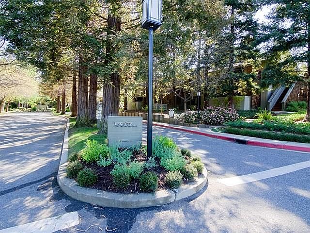 1st image of 1136 La Terrace Cir