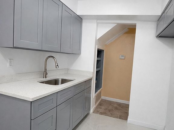 3rd image of 17729 145th Dr Floor 1