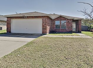 1126 Seneca Dr, Arlington, TX 76017