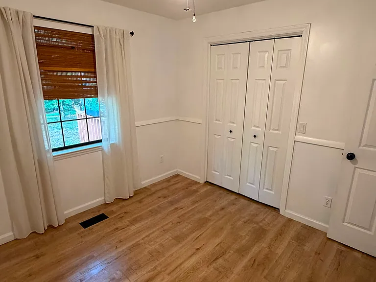 5105 Hunter Village Dr — Photo 12