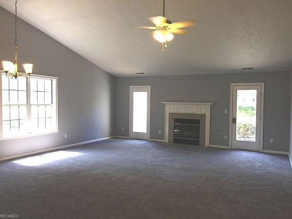 5th image of 888 Lynnhaven Ln