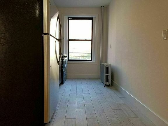 4th image of 147 W 230th St #D1