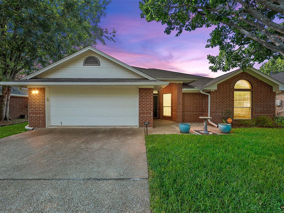 1st image of 10604 Sierra West Dr