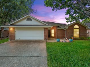 10604 Sierra West Dr, Woodway, TX 76712