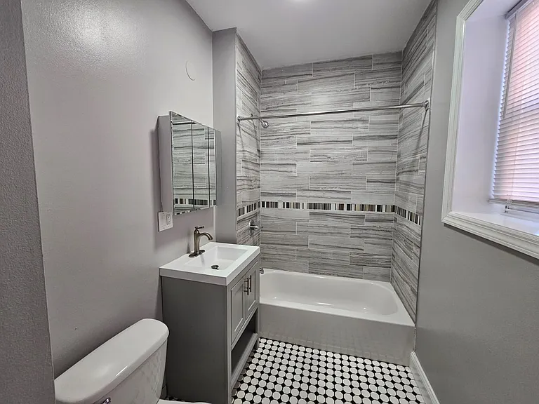 16 Canfield St #3 — Photo 12