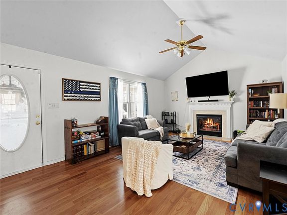 4th image of 2026 Fairlane Dr