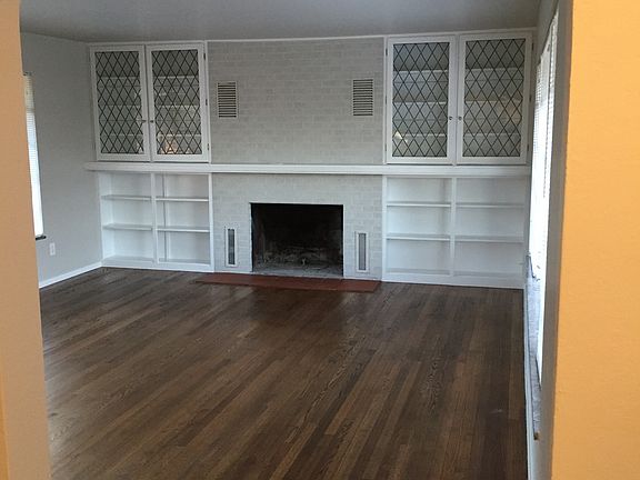 entry to living room